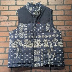 Levi's Men's Blue Paisley Bandanna Corduroy Duck Down Western Snap Puffer Vest M